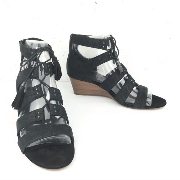 UGG Womens Yasmin Snake Embossed Leather Wedge Sandals Strappy Black Tassels 7.5 - Picture 10 of 10